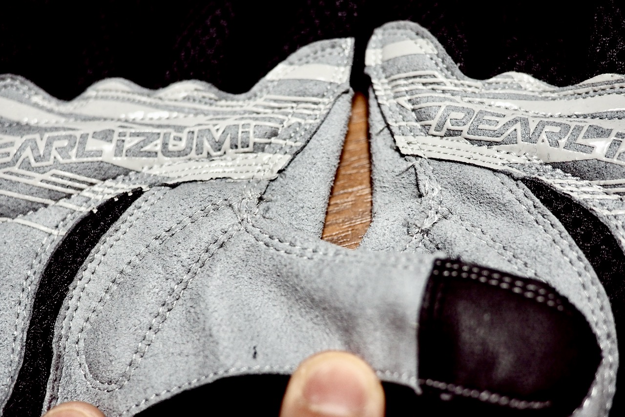 PEARL IZUMI 28 サイクリング UVフルフィンガーグローブ (メンズ) 縫製がやや甘い